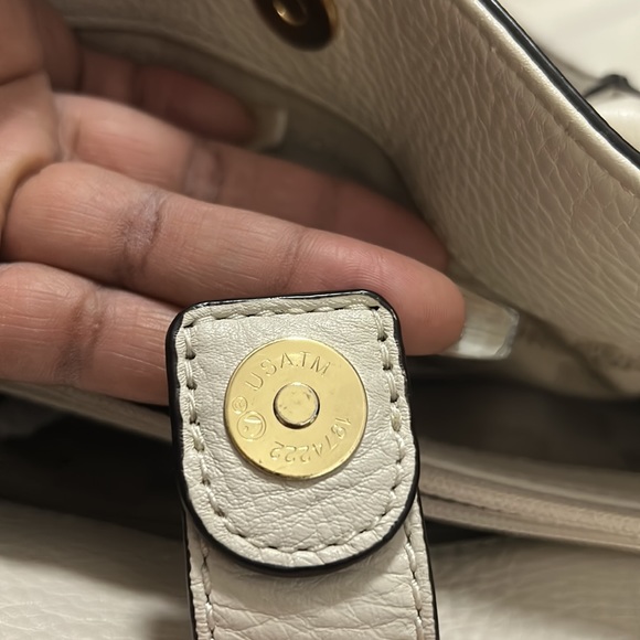 MK Hamilton - Picture 8 of 9